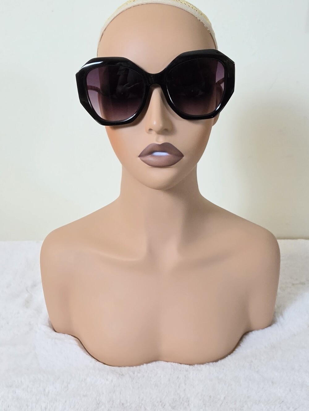 Vince Camuto Black Oversized Geometric Sunglasses - Picture 11 of 13